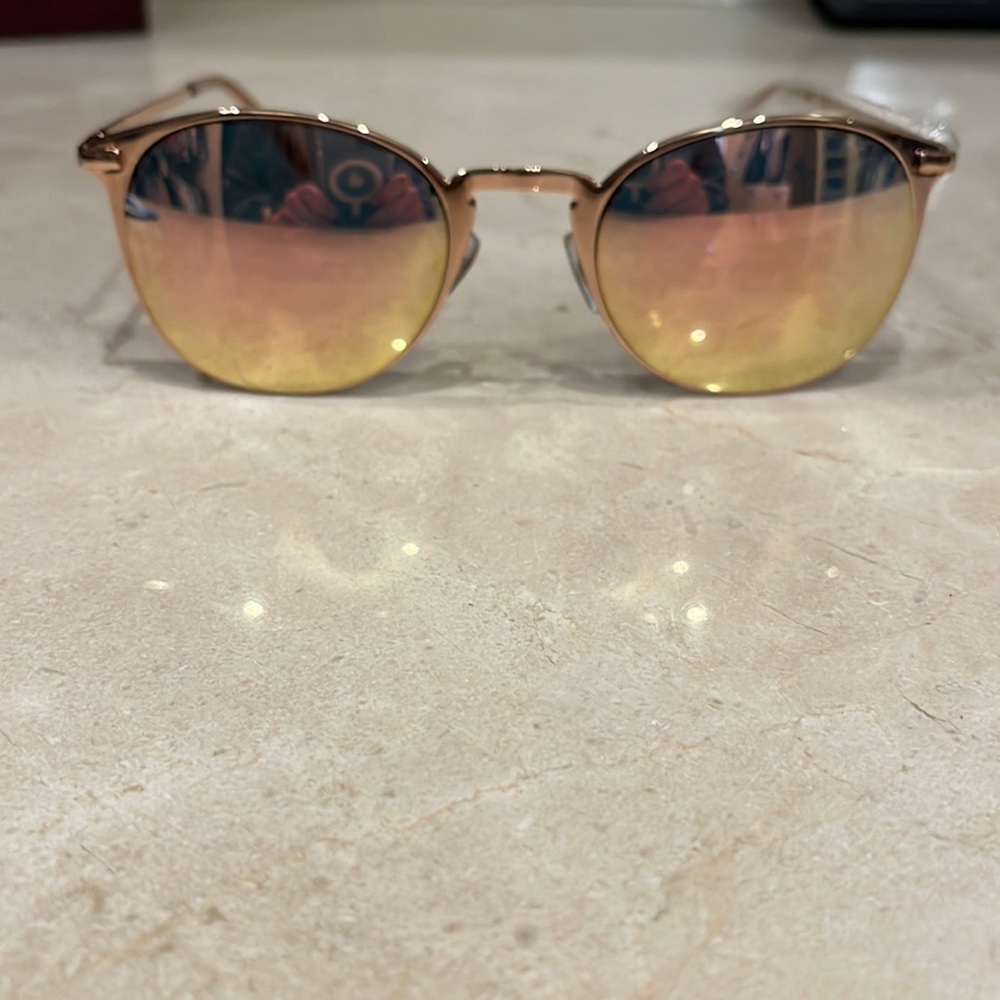 Foster Grant Elise Sunglasses